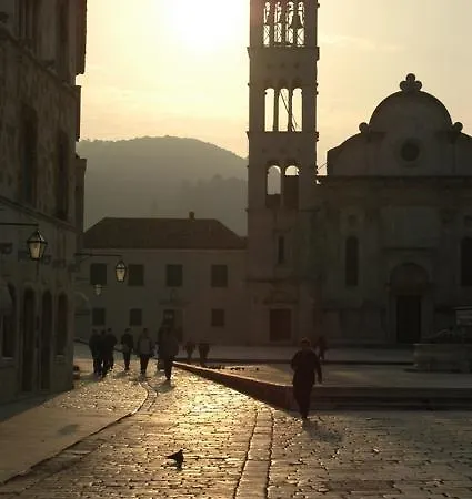 Old Town Hvar & Vendégház 2*