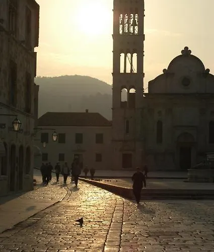 Old Town Hvar & Affittacamere 2*