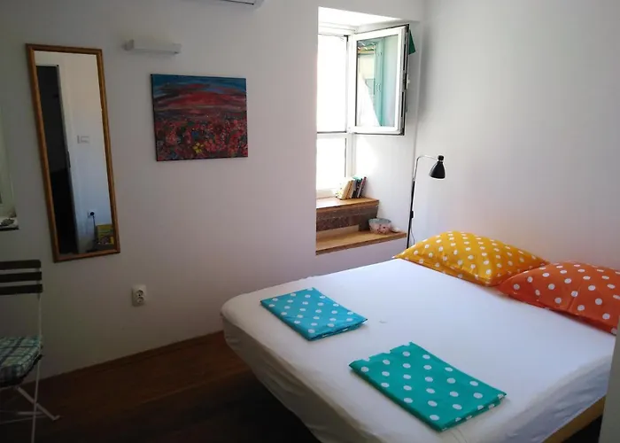 Old Town Hvar & Guest house 2*